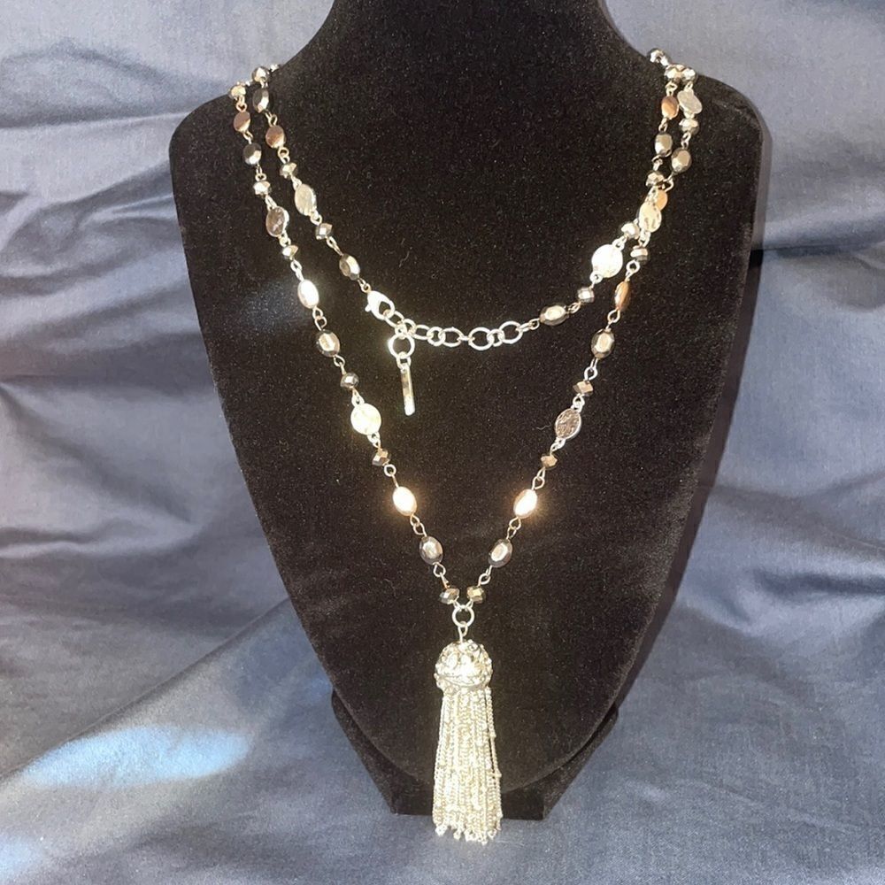 Nine West necklace 